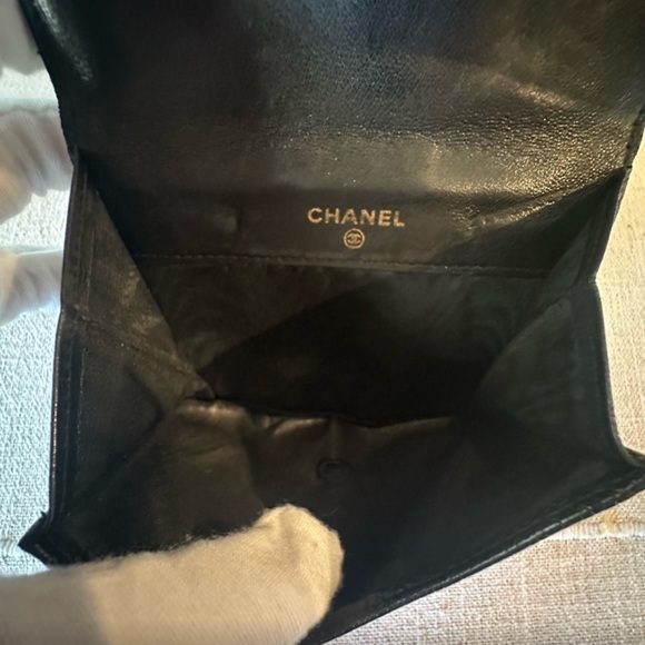 CHANEL Black Caviar Wallet - Picture 5 of 10